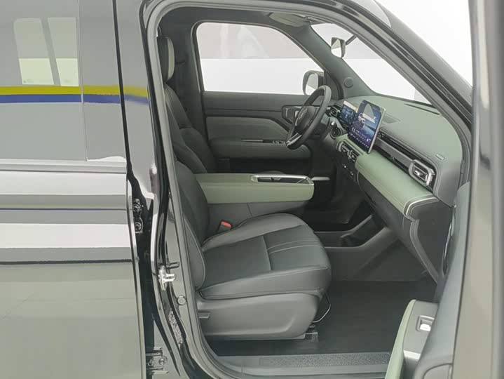 Baojun Yep Plus, 2025 — фото 8 из 9
