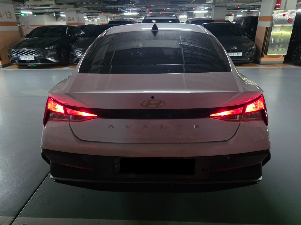 Hyundai Avante, 2023 — фото 4 из 10