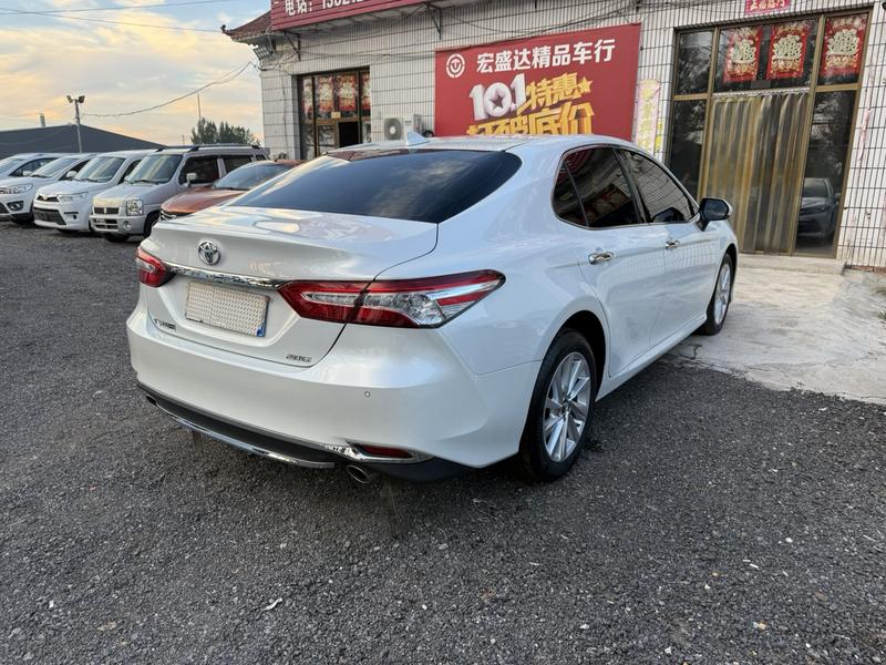 Toyota Camry, 2022 — фото 6 из 10