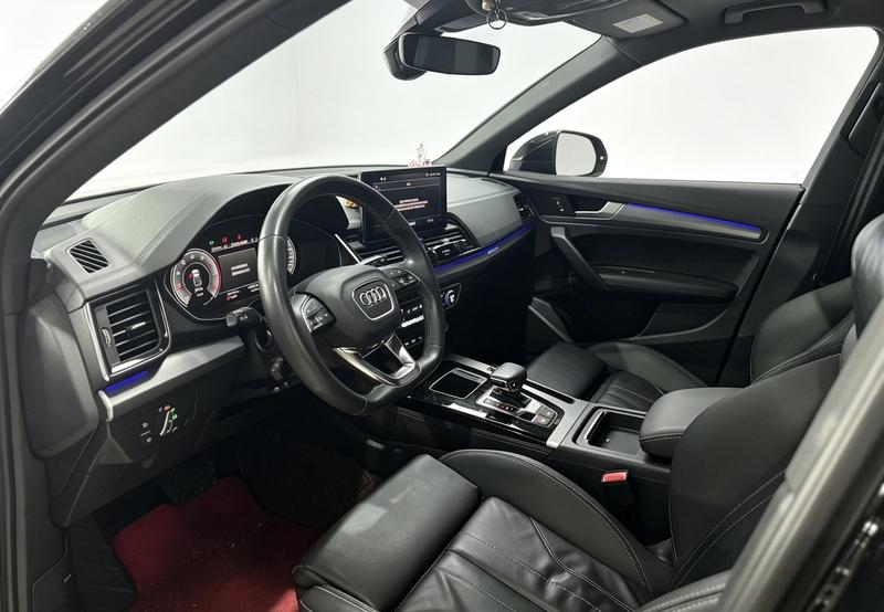 Audi Q5L Sportback, 2022 — фото 8 из 10