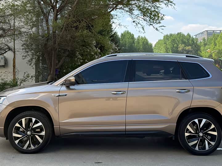 Skoda Karoq, 2022 — фото 8 из 9