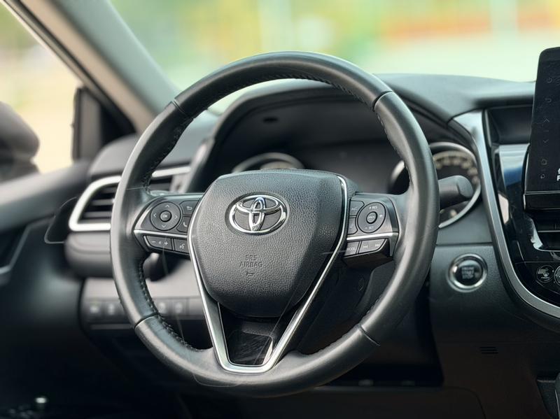 Toyota Camry, 2023 — фото 12 из 12