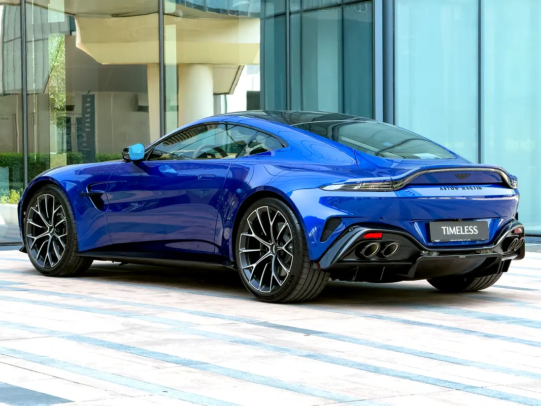 Aston Martin Vantage, 2025 — фото 2 из 10
