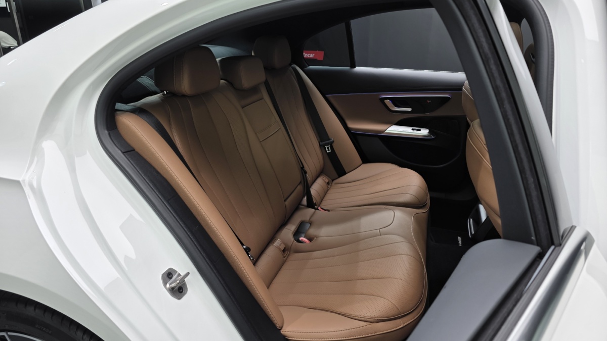 Mercedes-Benz E-Class, 2025 — фото 11 из 12
