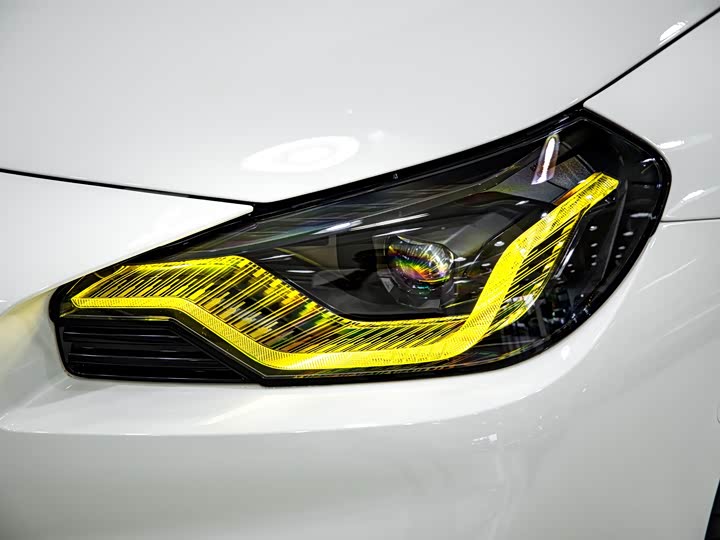 BMW M2, 2025 — фото 8 из 9