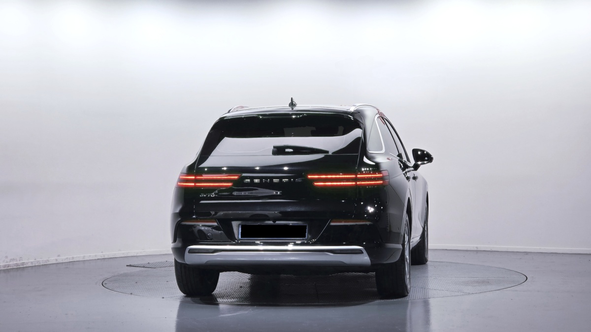 Genesis GV70, 2022 — фото 4 из 12
