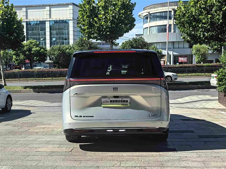 Buick OMPV, 2025 — фото 8 из 9
