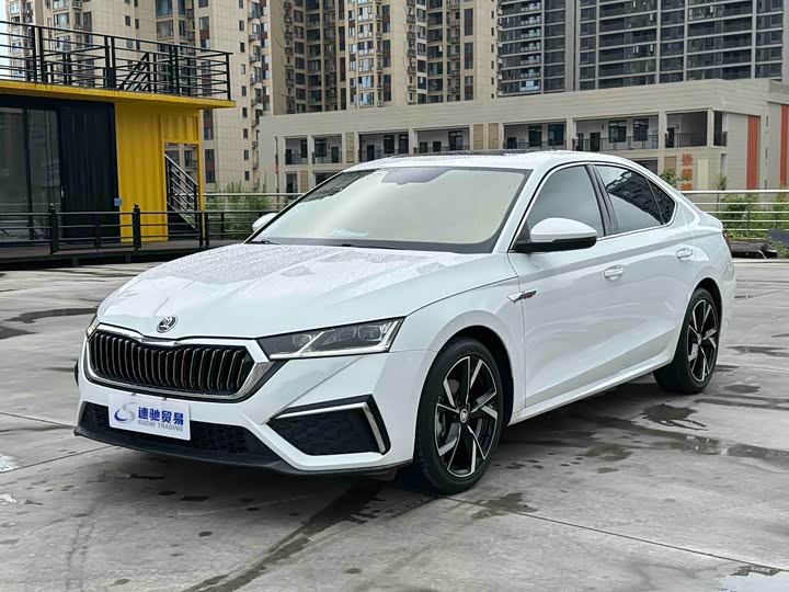 Skoda Octavia Pro, 2023 — купить в Смоленске под ключ