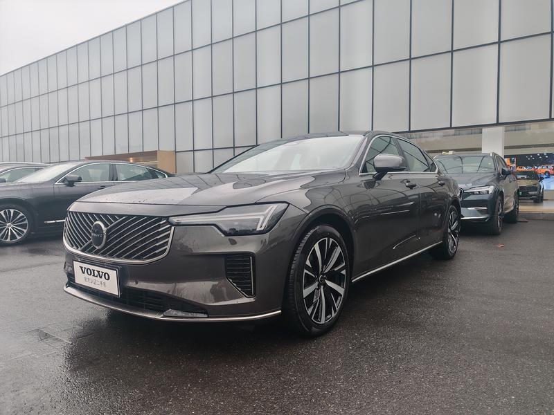 Volvo S90, 2025 — купить в Санкт-Петербурге под ключ