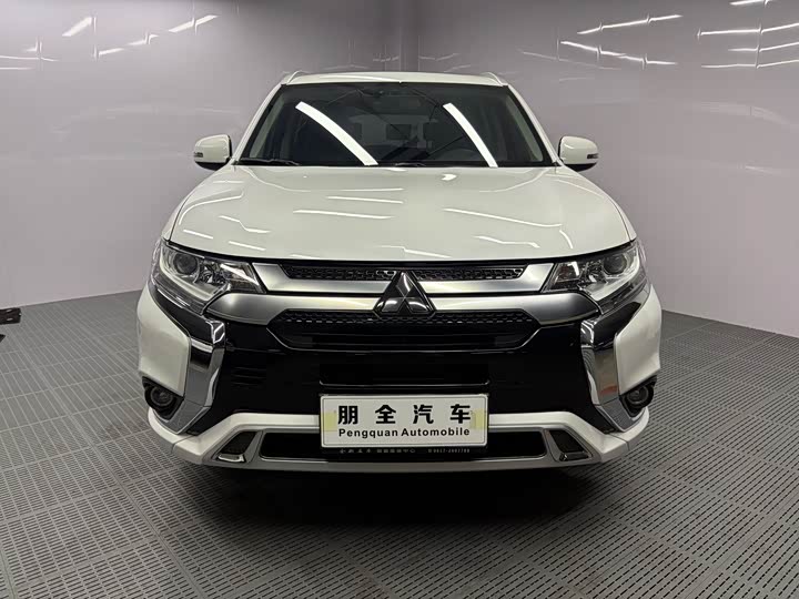 Mitsubishi Outlander, 2021 — фото 2 из 9