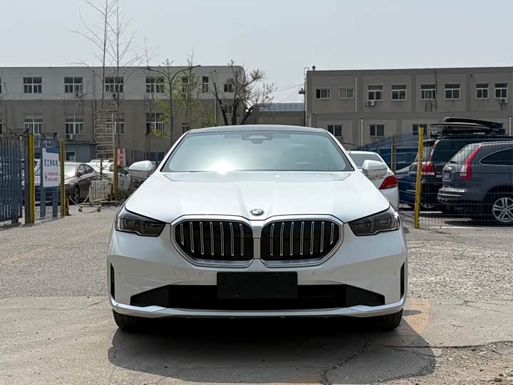 BMW 5 Series, 2024 — фото 2 из 9