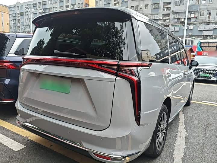 Maxus Mifa 9, 2024 — фото 7 из 9