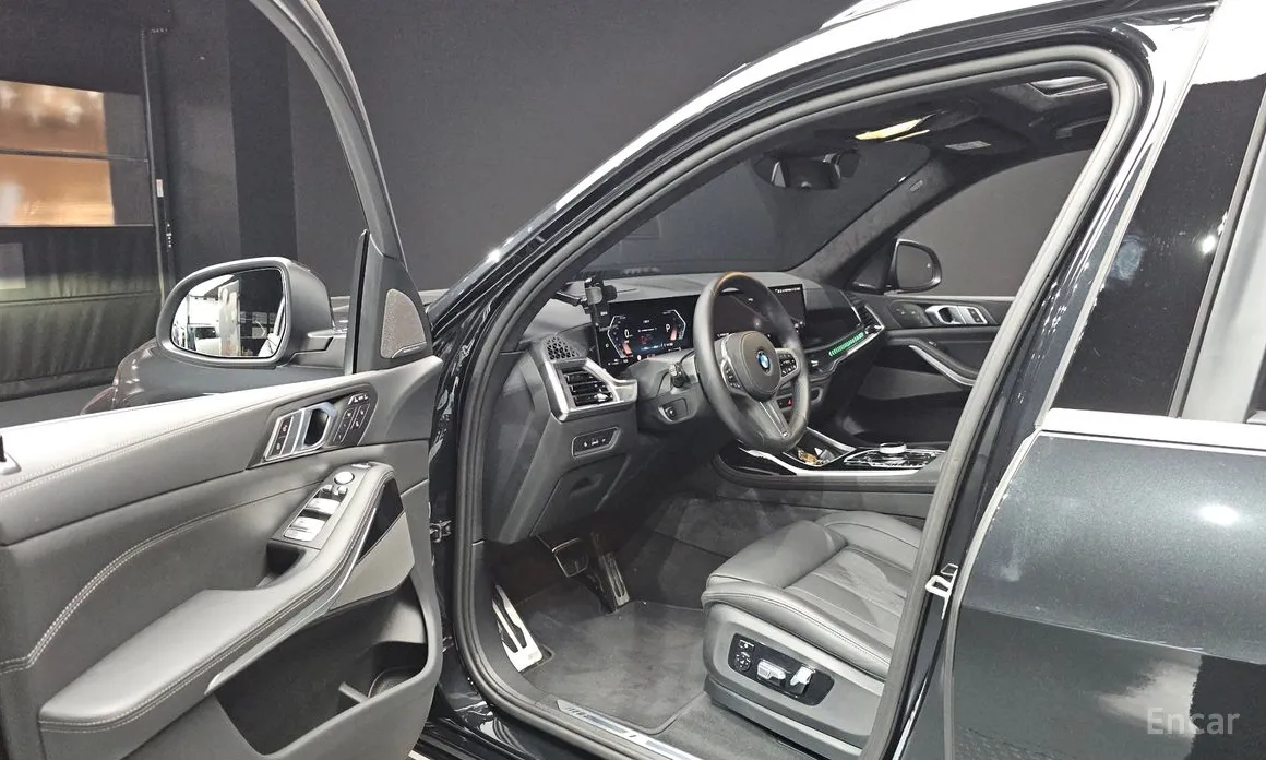 BMW X7, 2023 — фото 10 из 12
