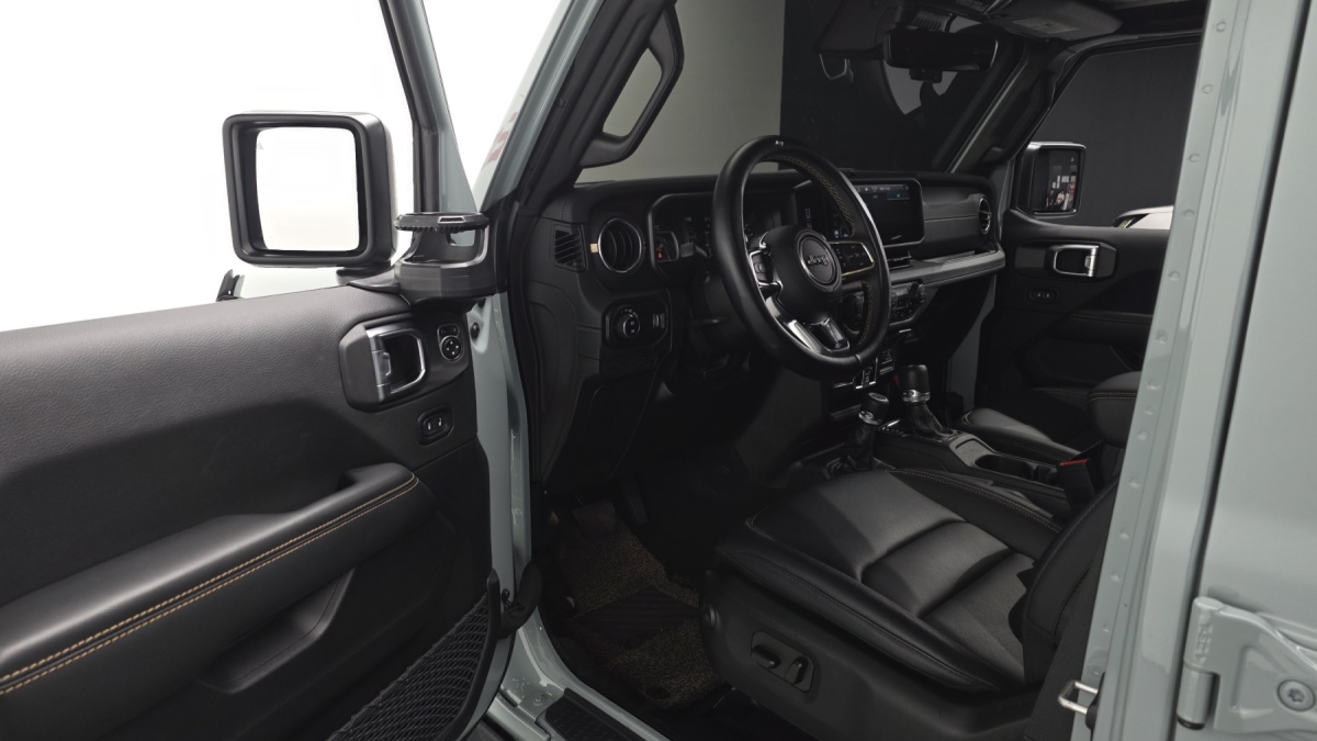 Jeep Wrangler, 2023 — фото 10 из 12