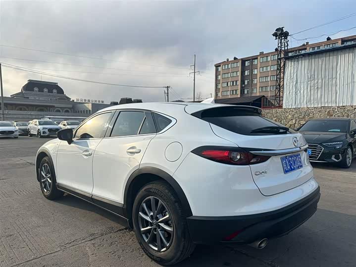 Mazda CX-4, 2023 — фото 6 из 9