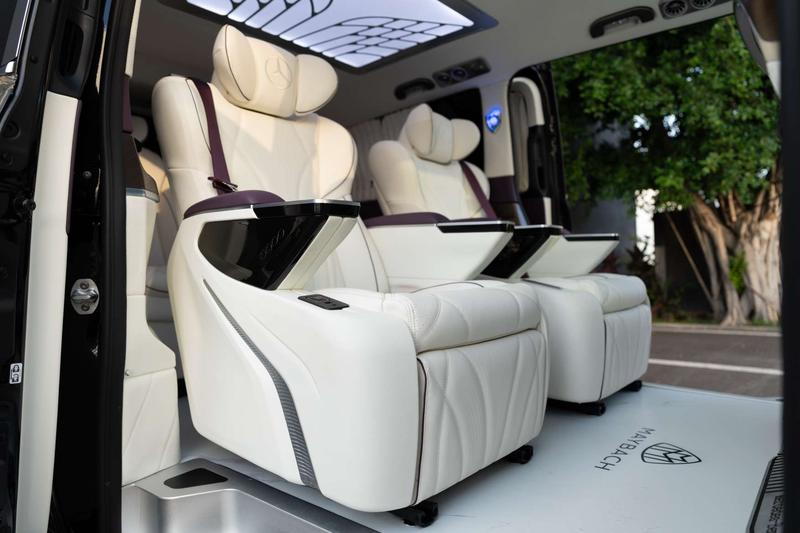 Mercedes-Benz V-Class, 2023 — фото 12 из 12