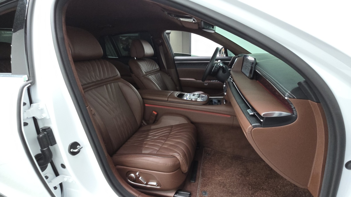 Genesis G90, 2022 — фото 10 из 12