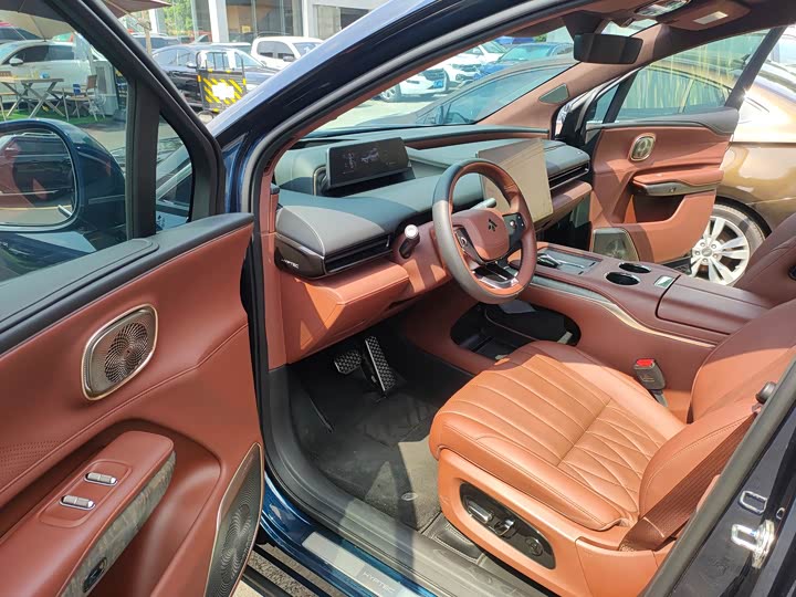 GAC Hyptec HL, 2025 — фото 9 из 9