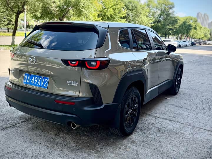 Mazda CX-50, 2023 — фото 6 из 9