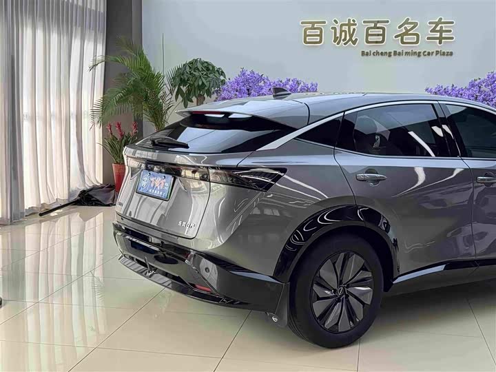 Nissan Ariya EV, 2023 — фото 6 из 9