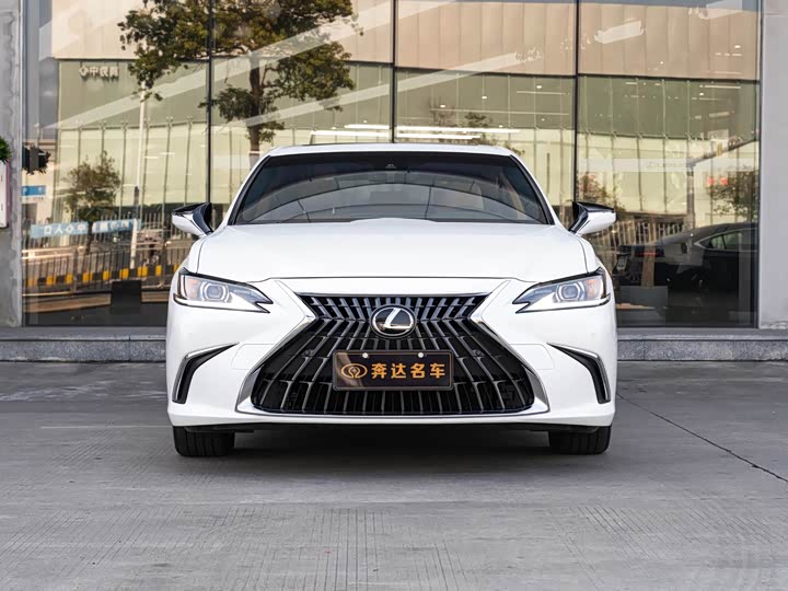Lexus ES, 2022 — фото 2 из 9
