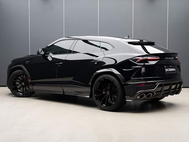 Lamborghini Urus, 2022 — фото 6 из 9