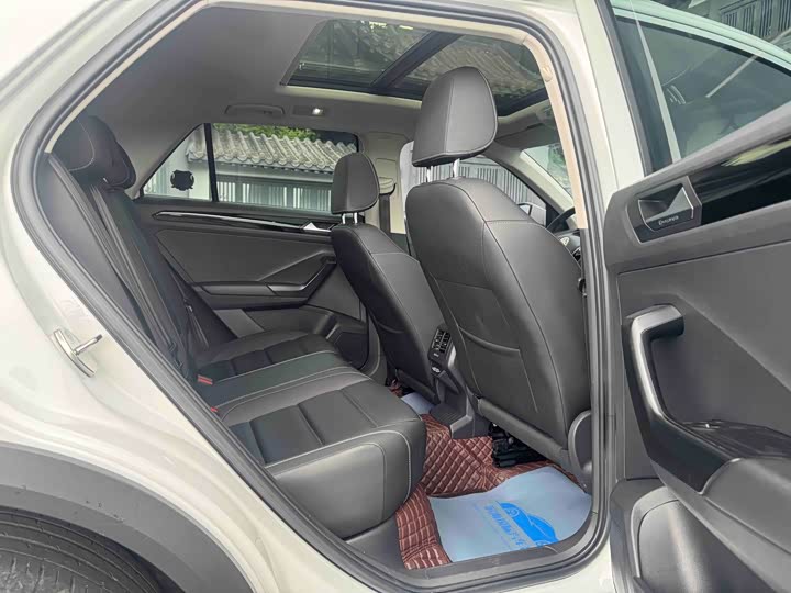 Volkswagen T-Roc, 2022 — фото 9 из 9