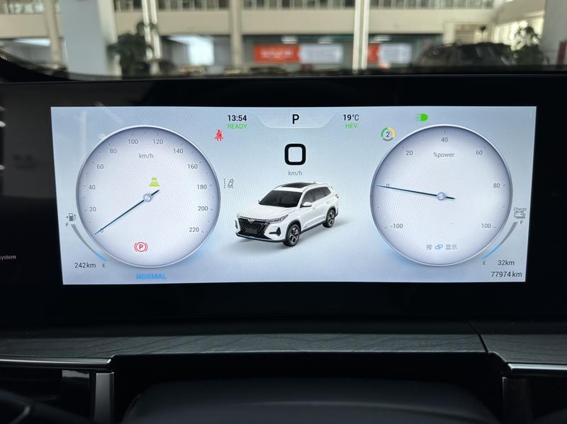 Chery Tiggo 8 Pro Hybrid, 2023 — фото 8 из 11