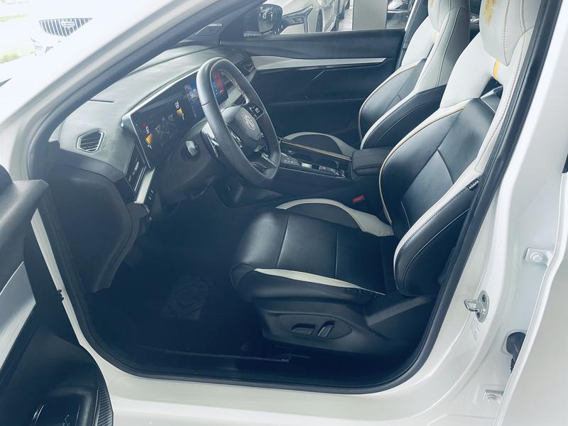 MG Motor 5 Scorpio, 2022 — фото 7 из 9