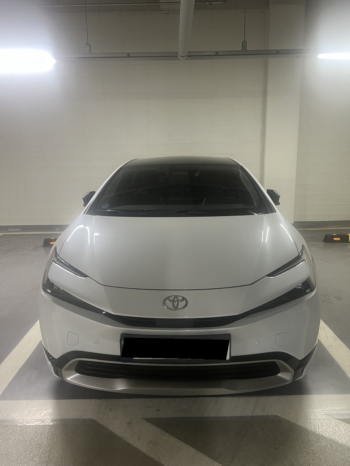 Toyota Prius, 2023 — фото 3 из 8