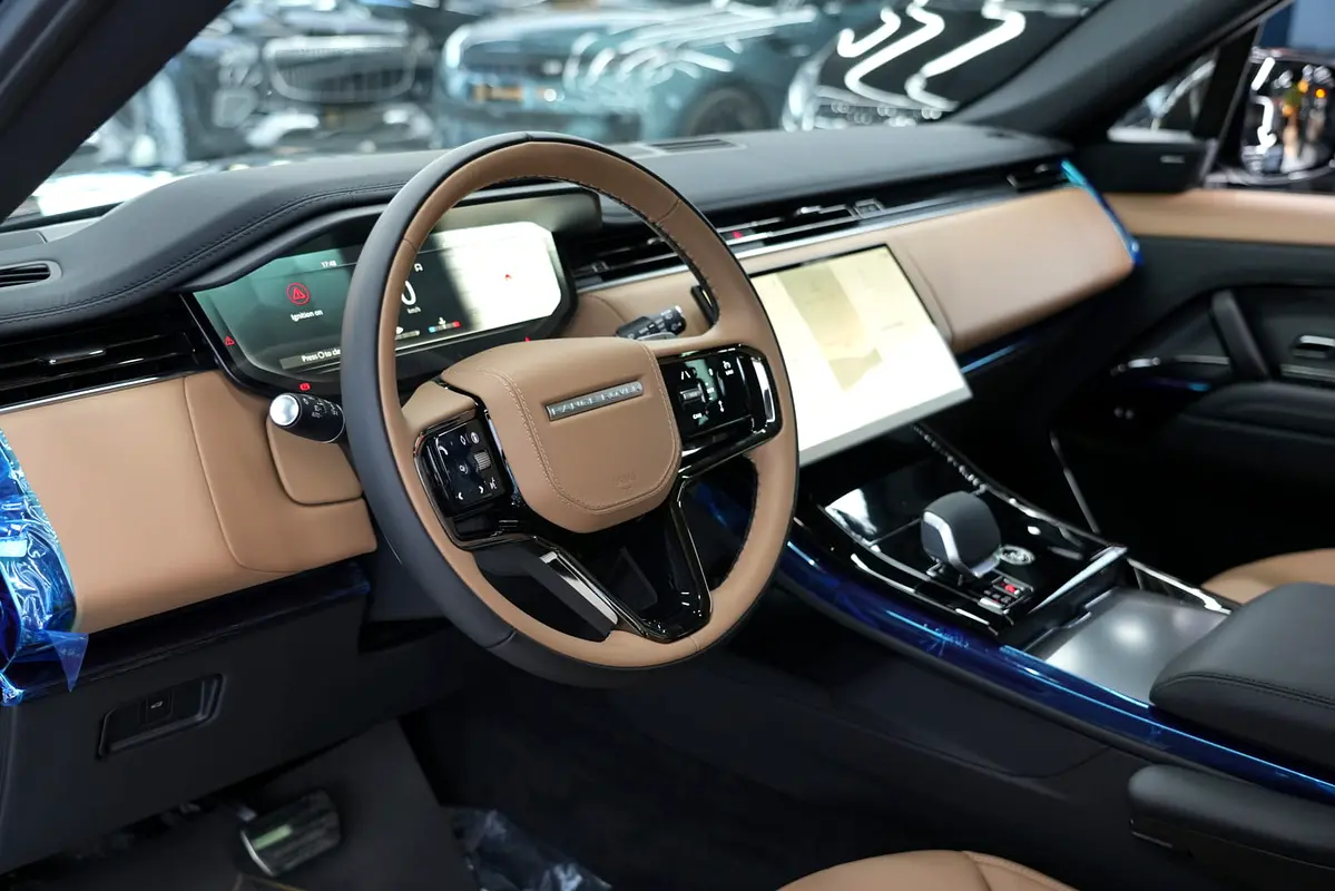 Land Rover Range Rover Sport, 2026 — фото 8 из 10