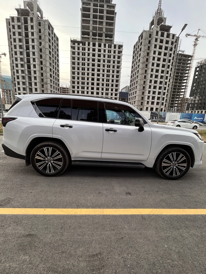 Lexus LX, 2022 — фото 4 из 12