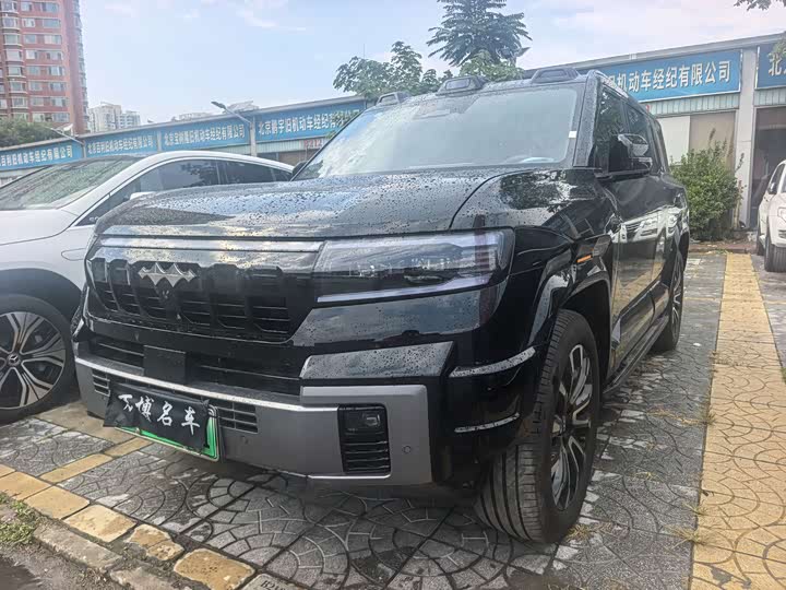 BYD FangChengBao Leopard 8, 2026 — фото 2 из 9