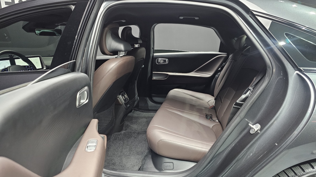 Hyundai Ioniq 6, 2023 — фото 11 из 12
