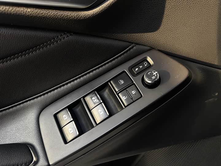 Toyota Avalon, 2022 — фото 7 из 9