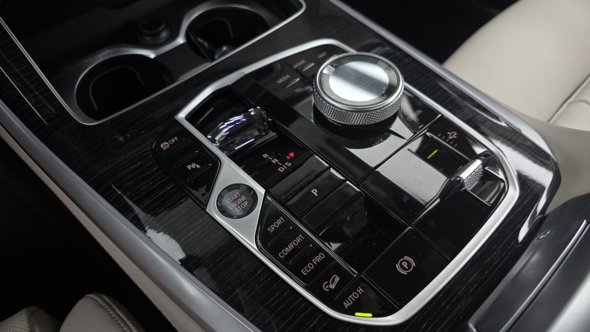BMW X5, 2025 — фото 8 из 12
