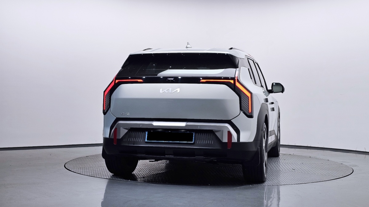 Kia EV3, 2024 — фото 4 из 12