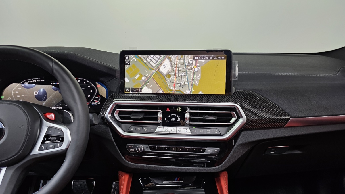 BMW X4 M, 2025 — фото 11 из 12