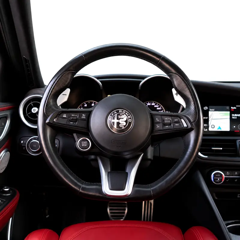 Alfa Romeo Giulia, 2022 — фото 7 из 10