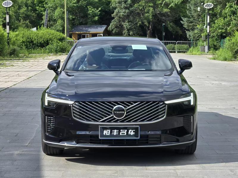 Volvo S90, 2025 — фото 2 из 11