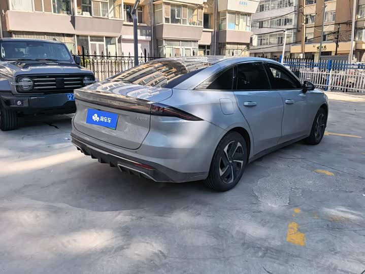Geely Galaxy L6, 2025 — фото 3 из 9
