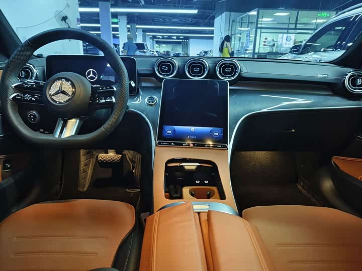 Mercedes-Benz C-Class, 2025 — фото 8 из 9