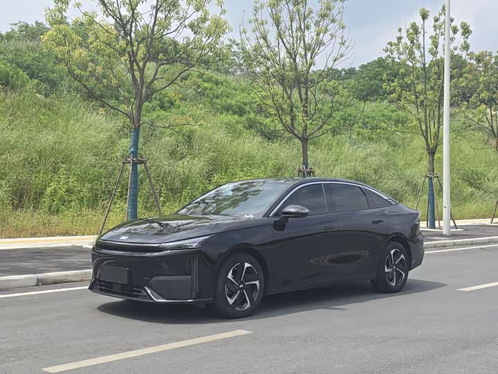 Geely Galaxy L6, 2024 — купить в Москве под ключ