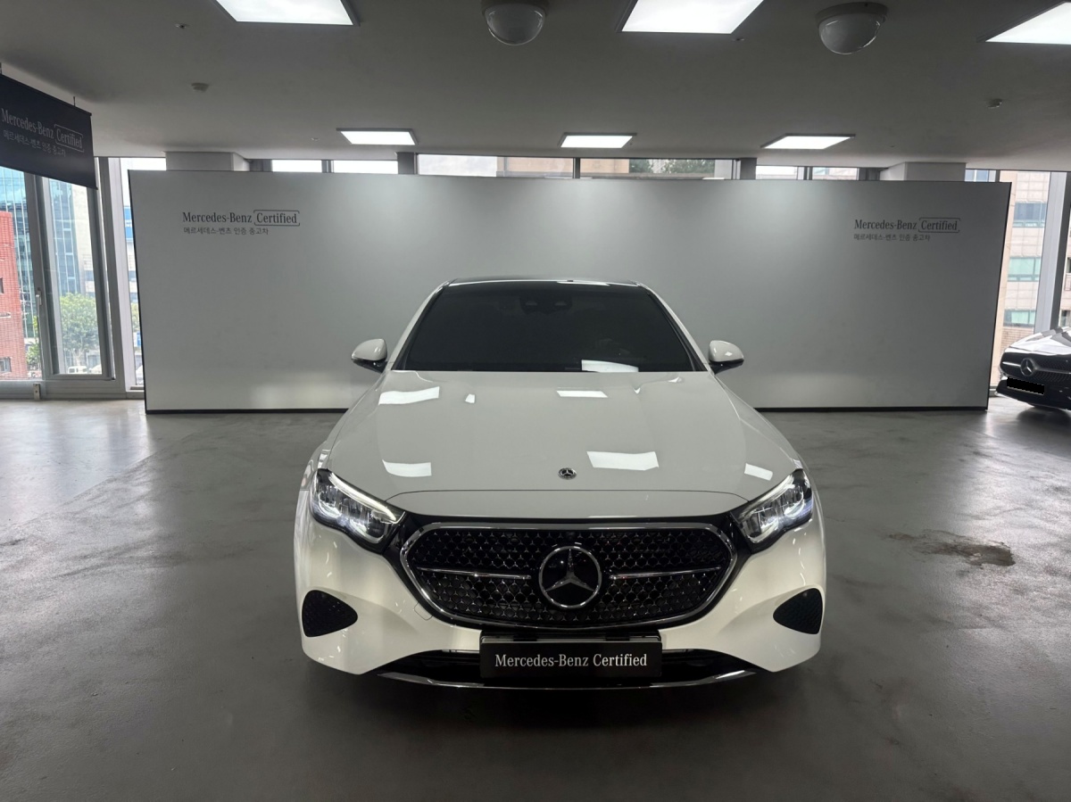 Mercedes-Benz E-Class, 2024 — фото 3 из 12