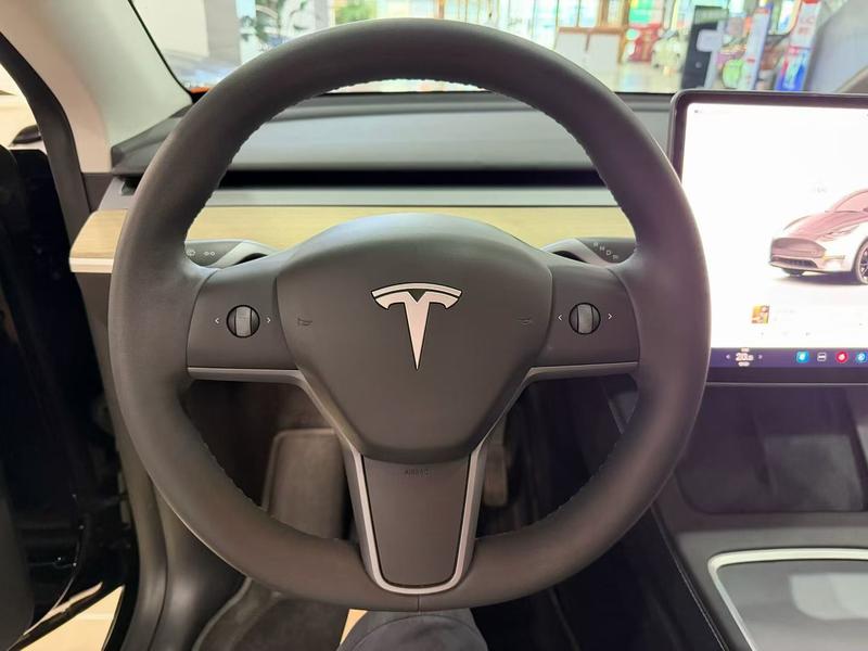Tesla Model Y, 2023 — фото 6 из 8