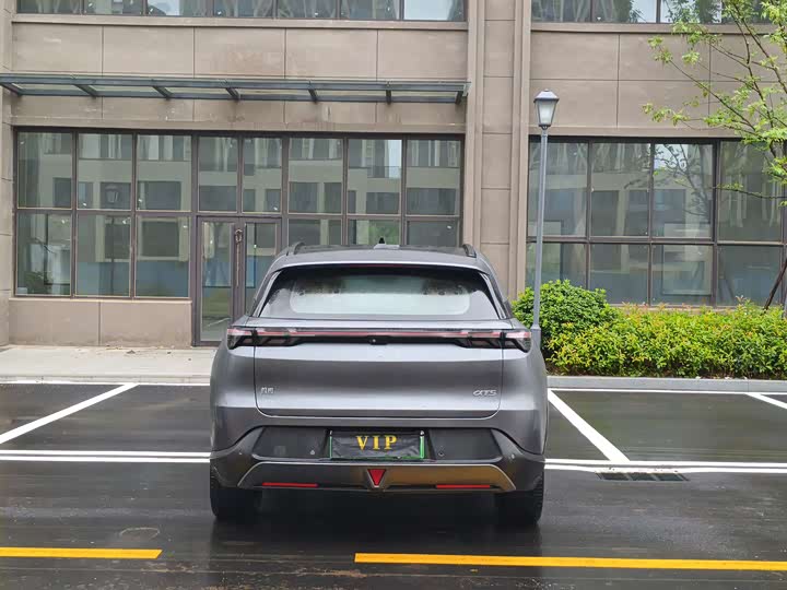 BAIC Arcfox Alpha T5, 2025 — фото 8 из 9
