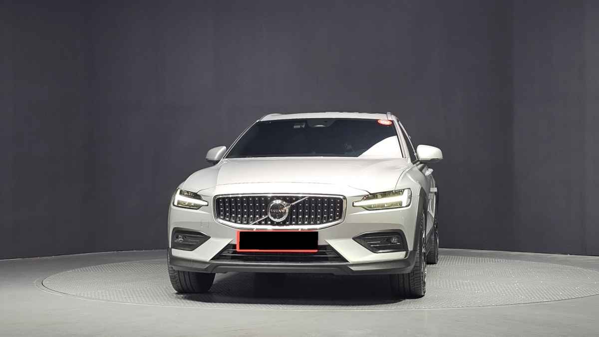 Volvo V60, 2024 — фото 3 из 12