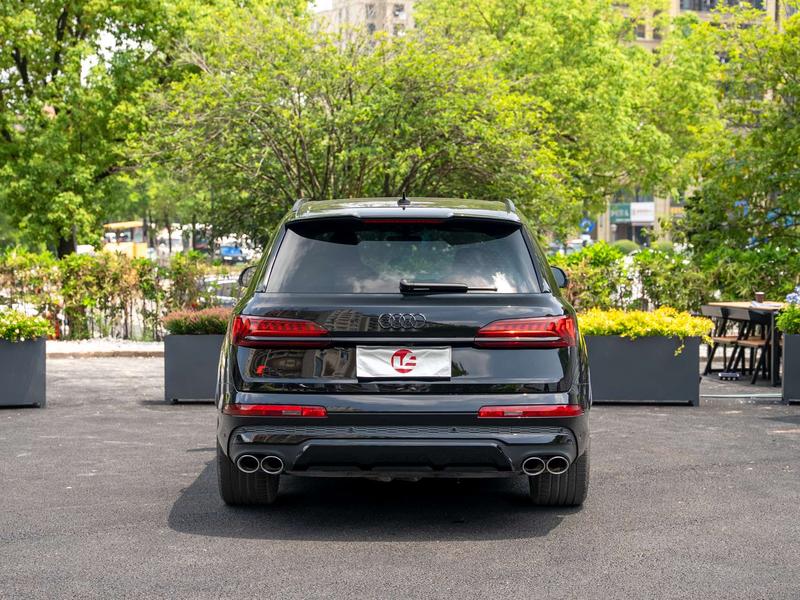 Audi SQ7, 2024 — фото 4 из 10