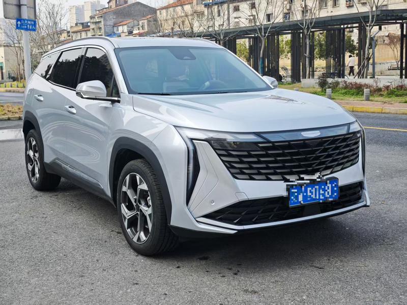Geely Atlas L, 2024 — фото 3 из 10