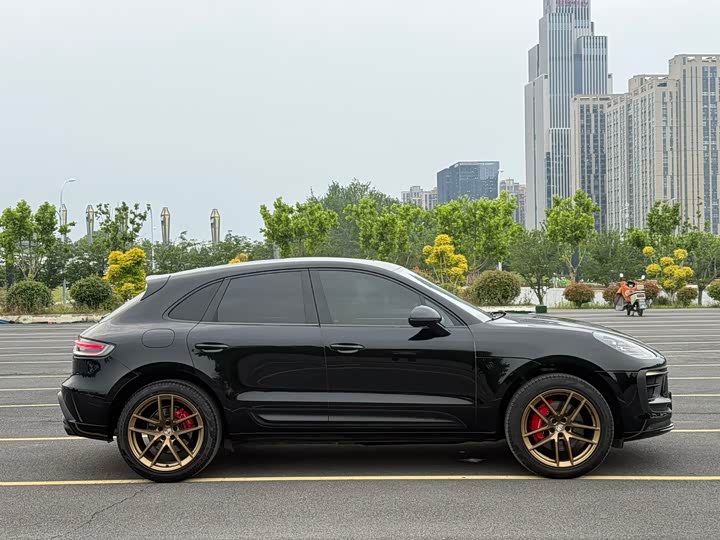 Porsche Macan, 2022 — фото 4 из 9